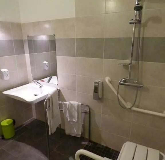Standard Room Adapted for people with reduced mobility, Restaurant Du Port