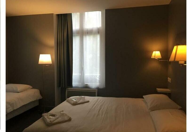 غرفة قياسية ثلاثية, Au Bout Du Quai