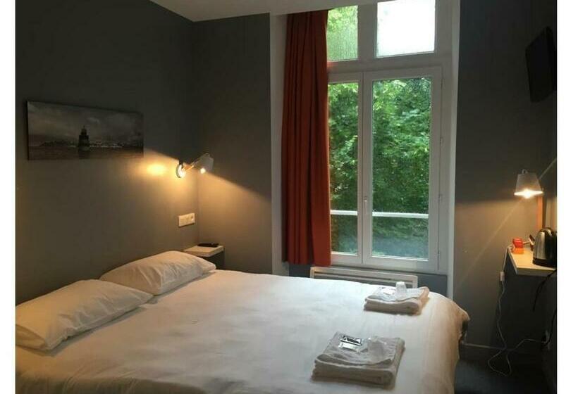 غرفة قياسية, Au Bout Du Quai