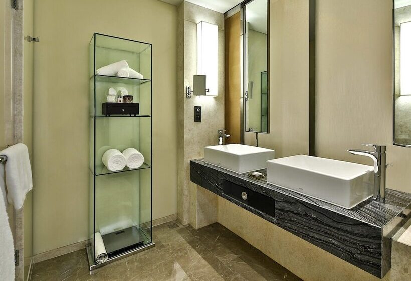 غرفة قياسية مطلّة علي النهر, Crowne Plaza Chengdu Wenjiang, An Ihg