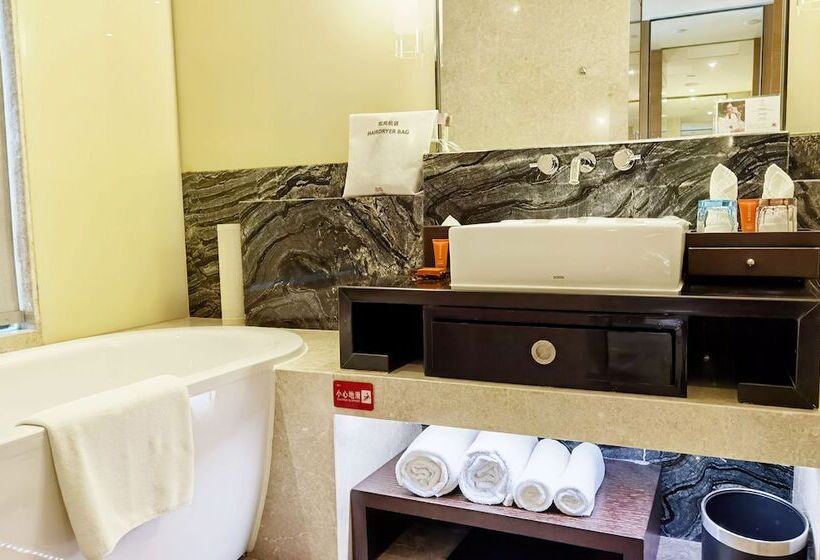 اتاق استاندارد با چشم‌انداز رودخانه, Crowne Plaza Chengdu Wenjiang, An Ihg