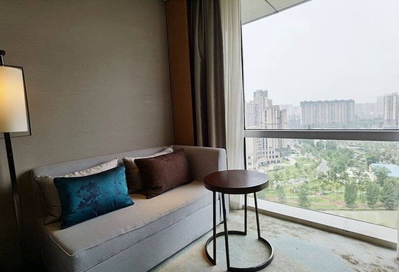 غرفة قياسية مطلّة علي النهر, Crowne Plaza Chengdu Wenjiang, An Ihg