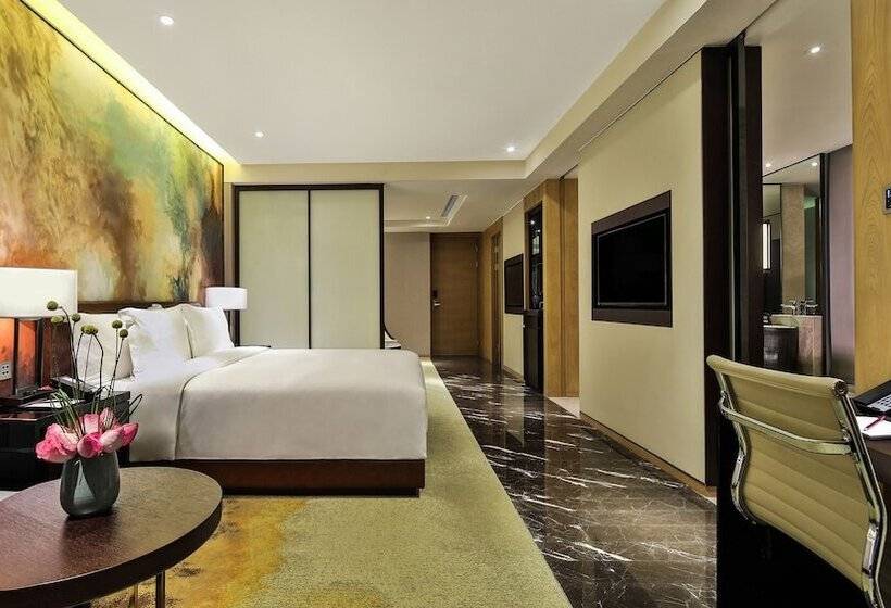 غرفة قياسية مطلّة علي النهر, Crowne Plaza Chengdu Wenjiang, An Ihg
