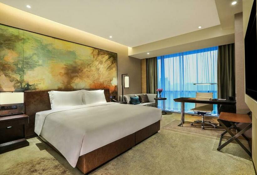 غرفة قياسية مطلّة علي النهر, Crowne Plaza Chengdu Wenjiang, An Ihg