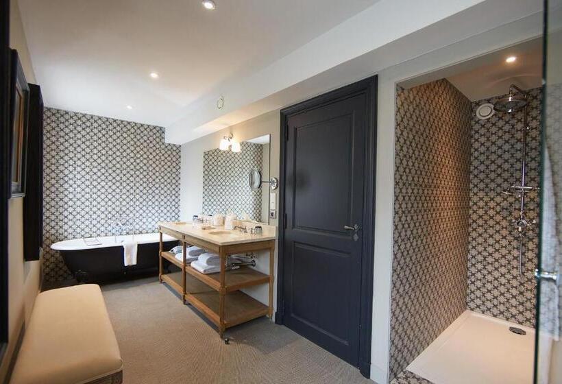 Люкс, Domaine De Fontenille