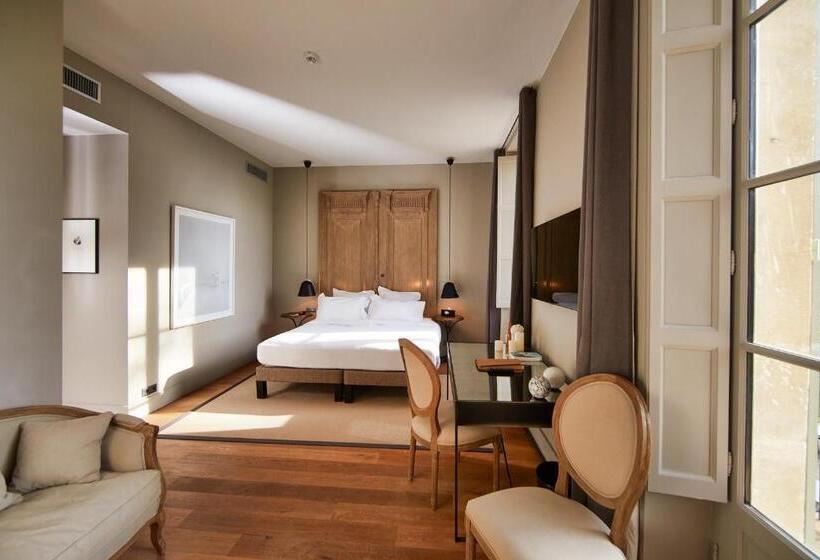 Номер Престиж, Domaine De Fontenille