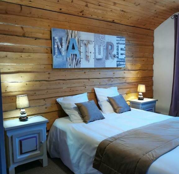 스탠다드 트리플 룸, Hôtel Au Feu De Bois Bar à Vin Le 1605