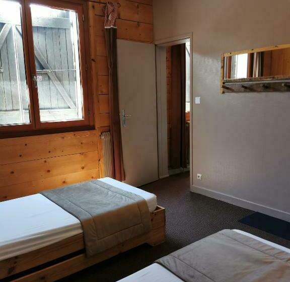 패밀리 룸, Hôtel Au Feu De Bois Bar à Vin Le 1605