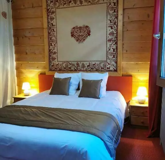 Standard Triple Room, Hôtel Au Feu De Bois Bar à Vin Le 1605