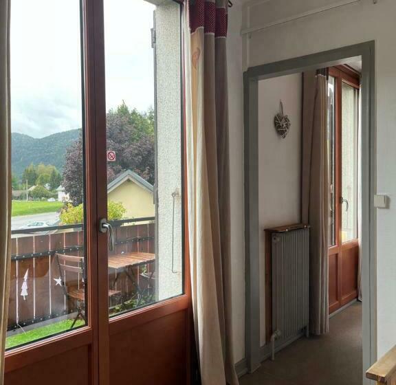 스탠다드 룸 산 전망, Hôtel Au Feu De Bois Bar à Vin Le 1605