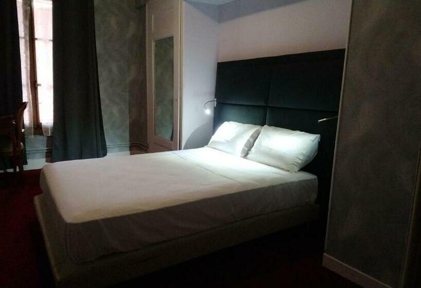 스탠다드 룸, Hôtel Du Palais