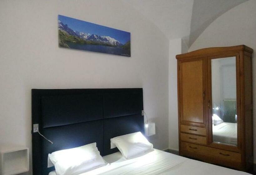 스탠다드 룸, Hôtel Du Palais