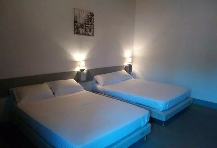 スタンダード４人部屋, Hôtel Du Palais