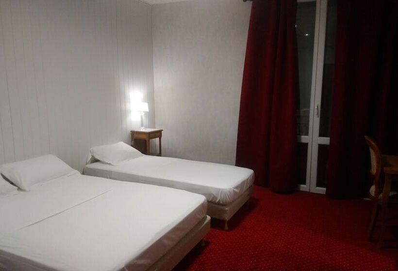 스탠다드 트리플 룸, Hôtel Du Palais