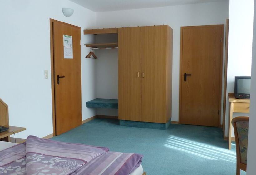 标准单人间, Ortenberger Hof