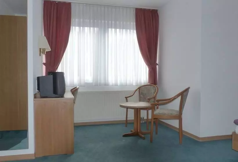اتاق استاندارد یک نفره, Ortenberger Hof