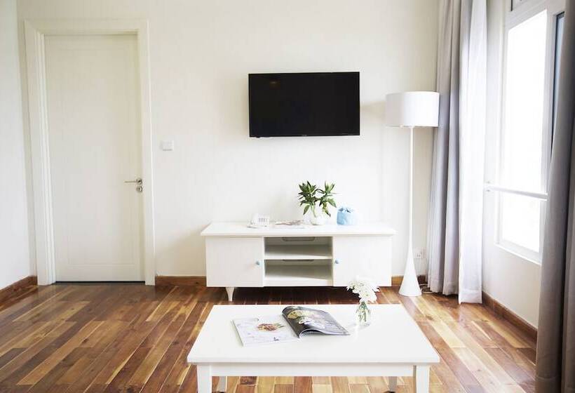 2 Bedrooms Apartment River View, Palmier Hotel   Art House Da Nang