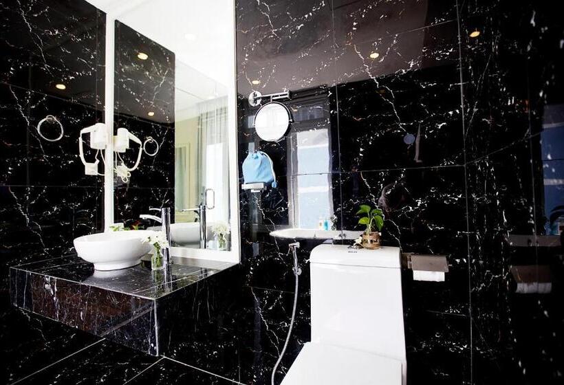 2 Bedrooms Apartment River View, Palmier Hotel   Art House Da Nang