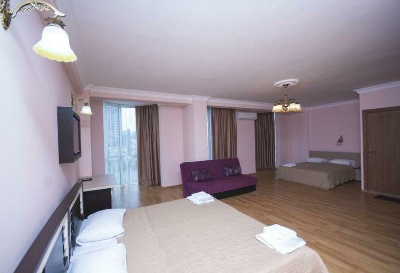 اتاق خانوادگی, Premium Palace