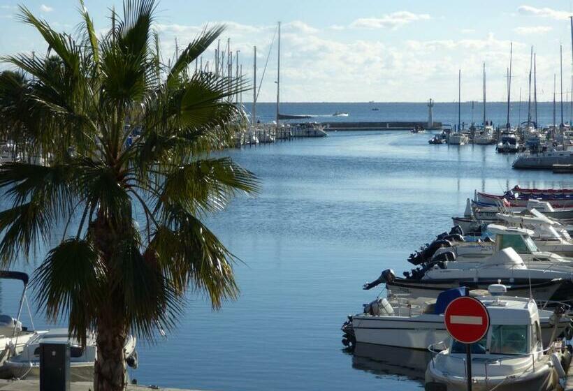 شقة غرفة واحدة مطلة على البحر, Restaurant Du Port