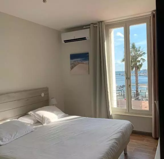 1 Bedroom Apartment Sea View, Restaurant Du Port