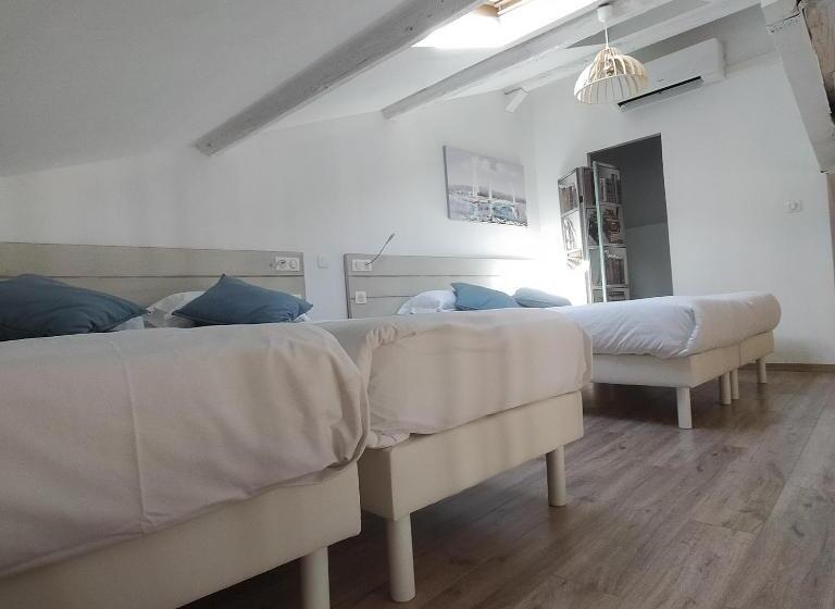 شقة غرفة نوم واحدة مطلة علي البحر مزوَّدة بشُرفة, Restaurant Du Port