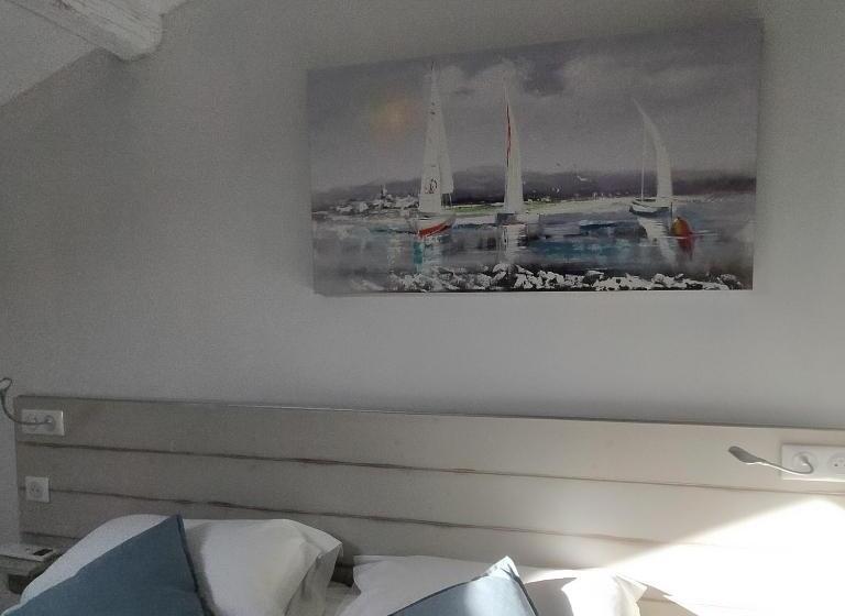 شقة غرفة نوم واحدة مطلة علي البحر مزوَّدة بشُرفة, Restaurant Du Port