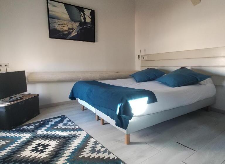 غرفة قياسية, Restaurant Du Port