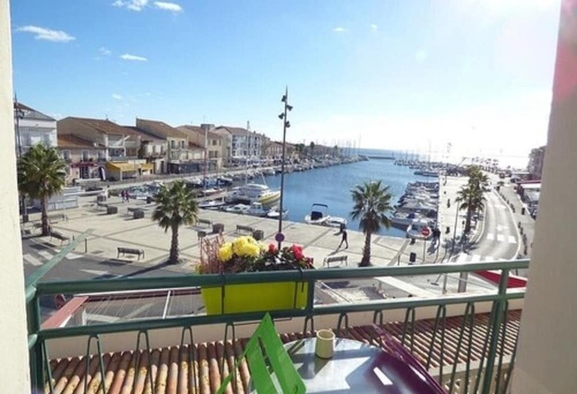 غرفة قياسية, Restaurant Du Port