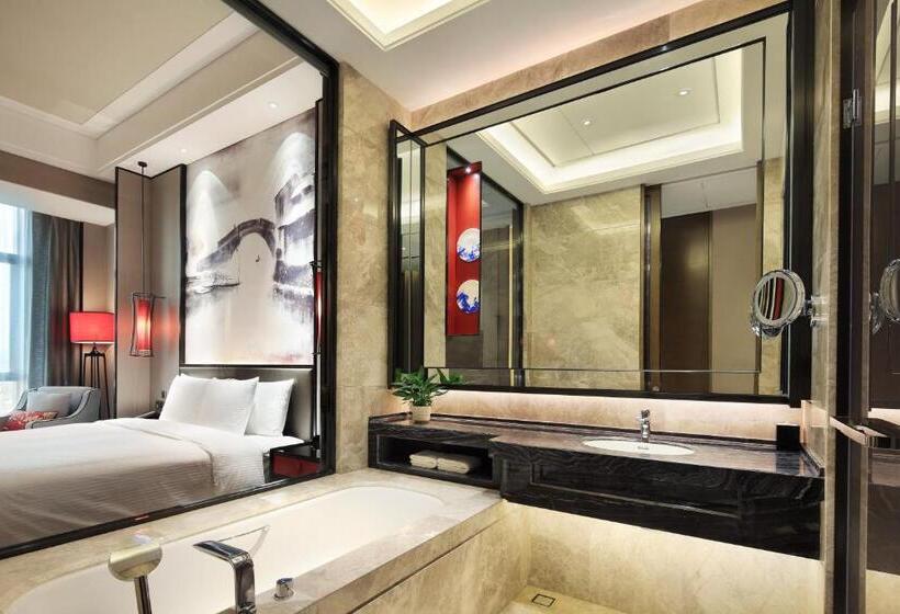Deluxe room with river view, Wanda Realm Yiwu