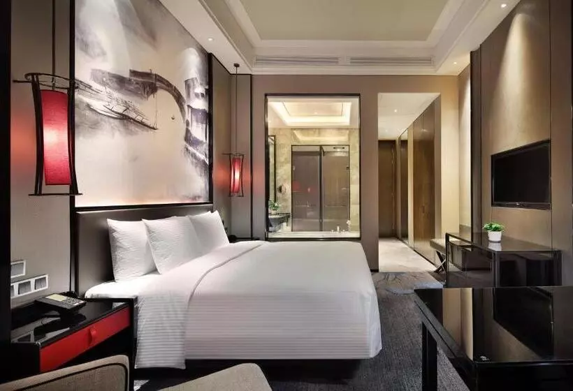 Deluxe room with river view, Wanda Realm Yiwu
