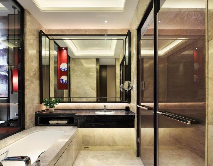 Deluxe room with river view, Wanda Realm Yiwu