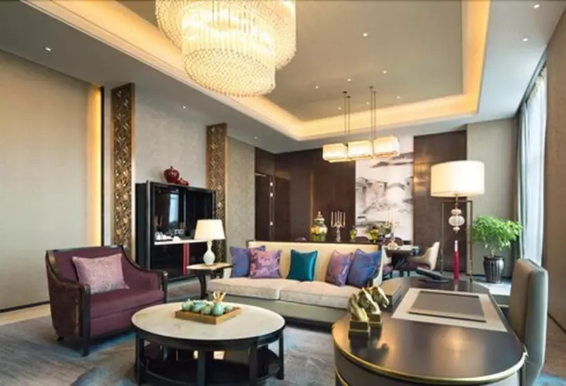スイート, Wanda Realm Yiwu