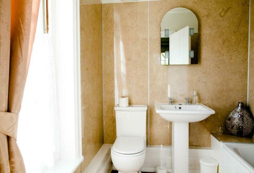 标准间, The Grove Cromer