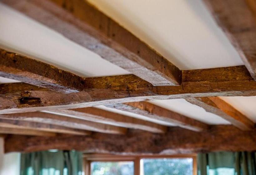 1间卧室的房子, The Grove Cromer