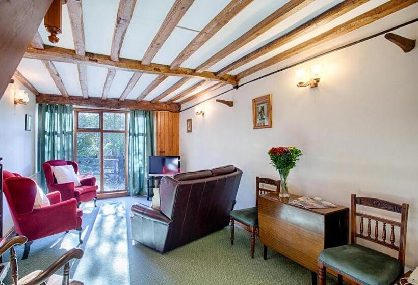 1间卧室的房子, The Grove Cromer