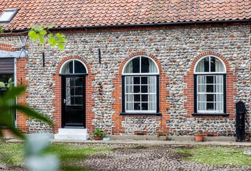 2间卧室的房子, The Grove Cromer