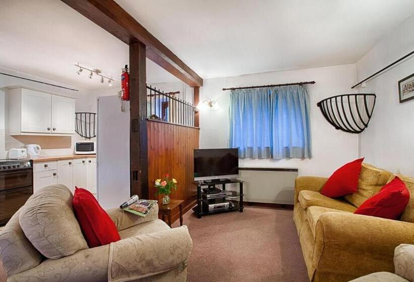 2间卧室的房子, The Grove Cromer