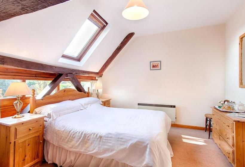 3间卧室的房子, The Grove Cromer