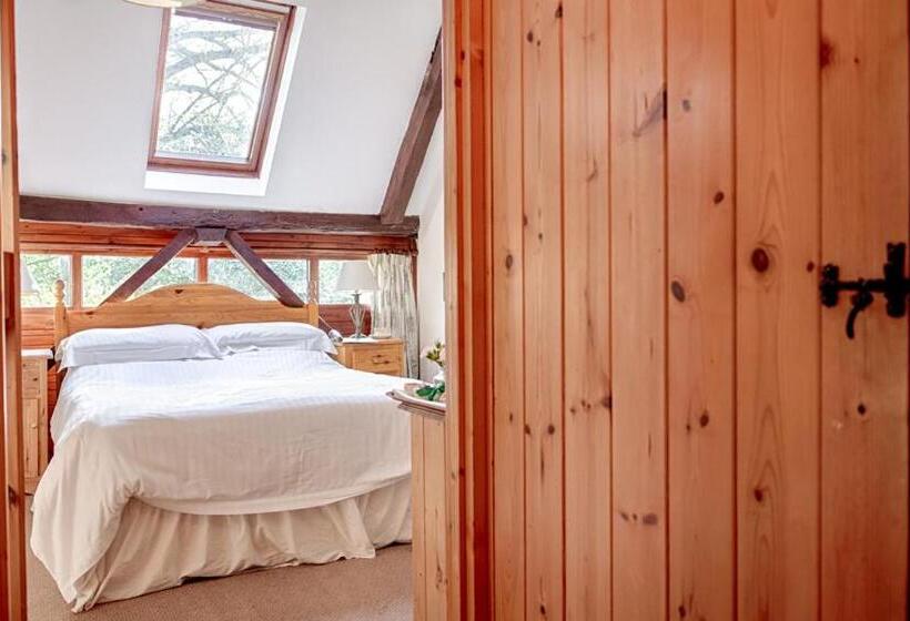 3间卧室的房子, The Grove Cromer