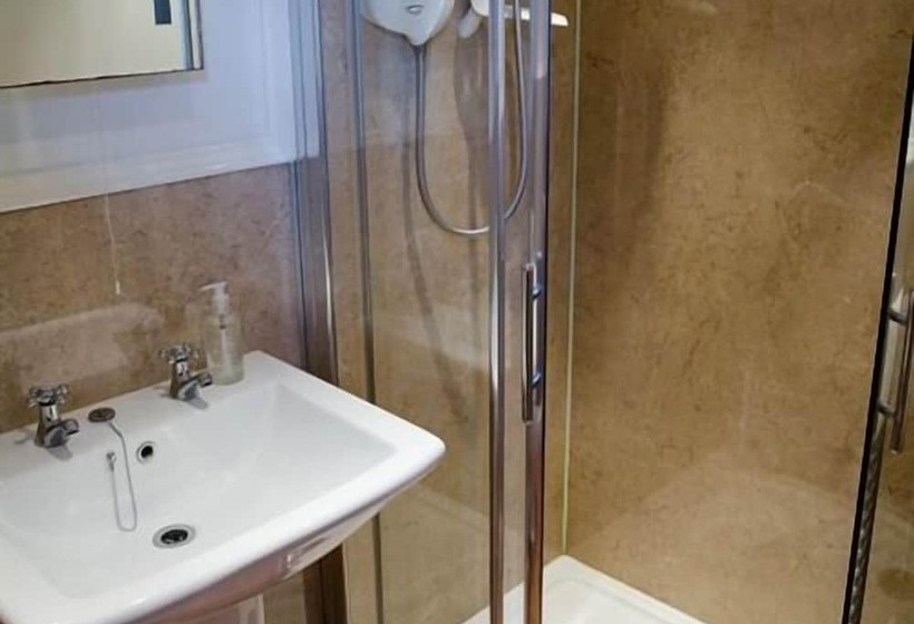 标准间, The Grove Cromer