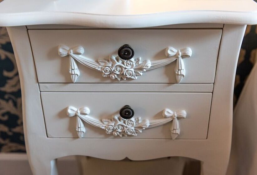 标准间, The Grove Cromer