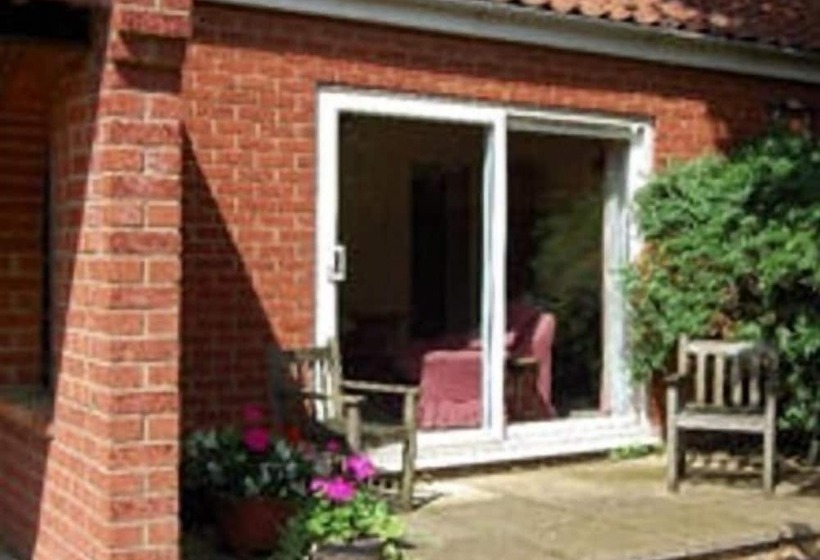 1间卧室的房子, The Grove Cromer