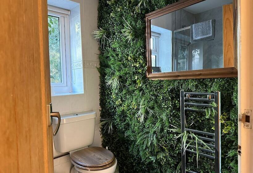 1间卧室的房子, The Grove Cromer