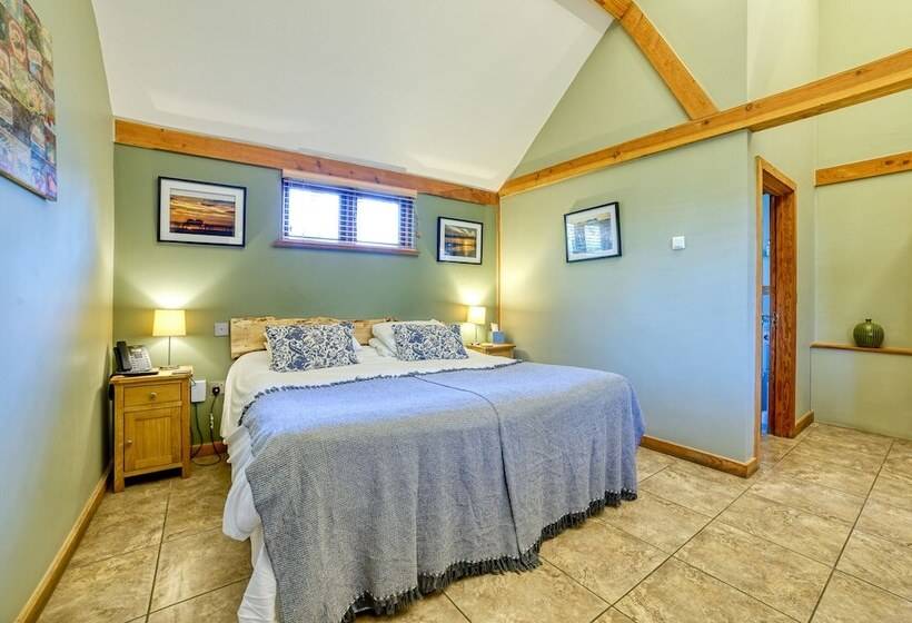 高级大房间, The Grove Cromer