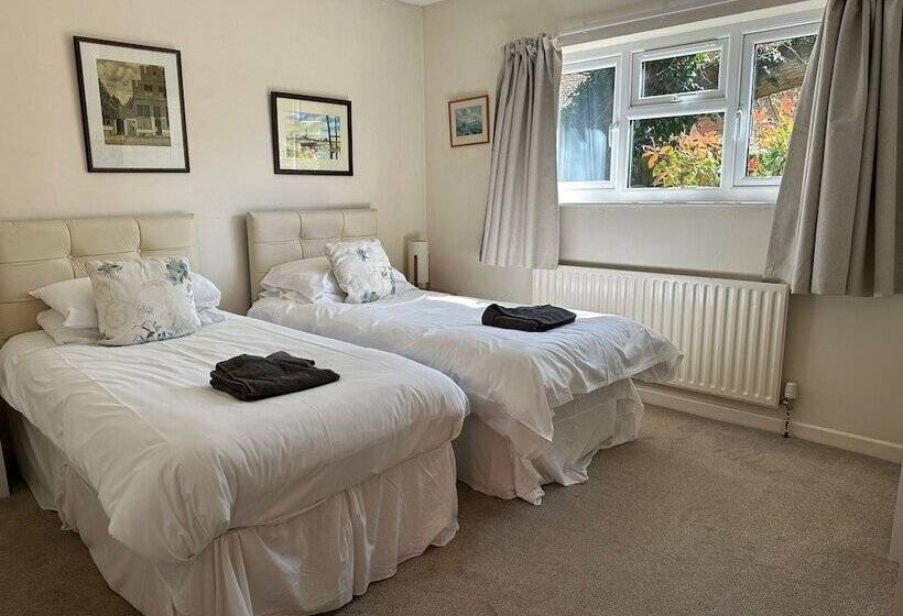 1间卧室的房子, The Grove Cromer