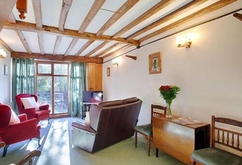 1间卧室的房子, The Grove Cromer