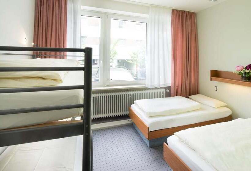 Cama em Quarto Compartilhado, Airport Hostel