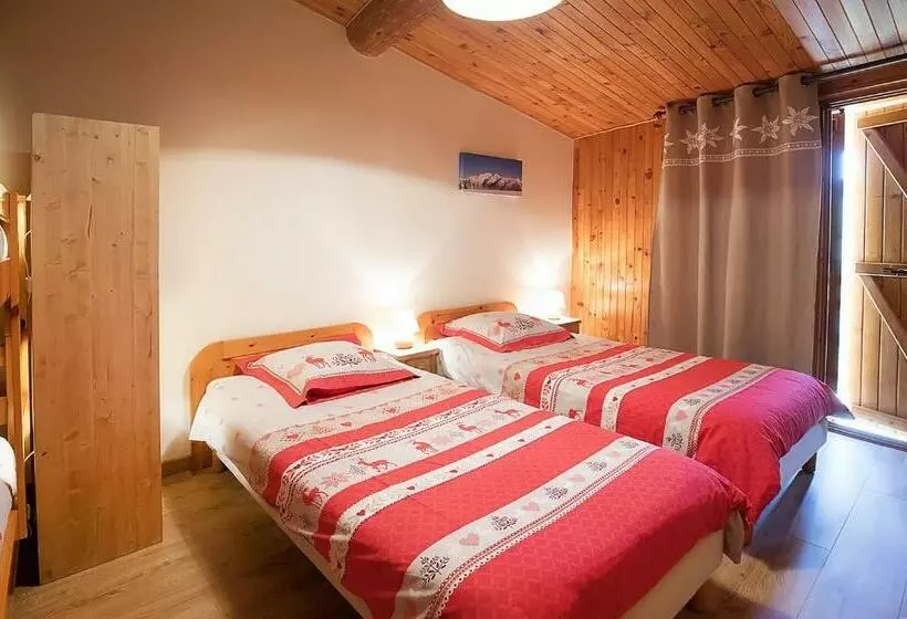 Standard Neljän Hengen Huone, La Roche Du Croue