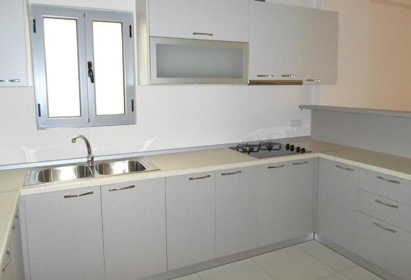 דירת חדר נוף לים, Riviera Rooms